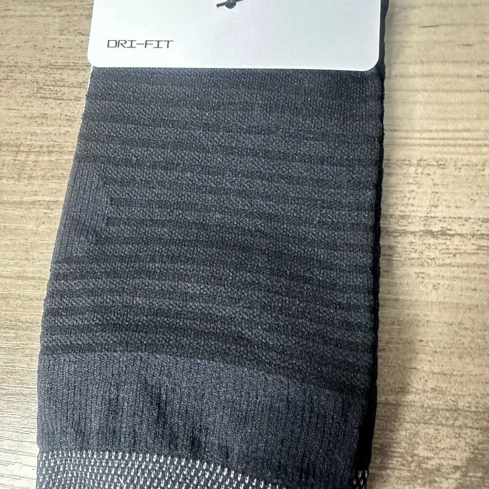 NWT Nike Unisex Spark Lightweight No Show Run Socks Black Size Large (DA359-010)
